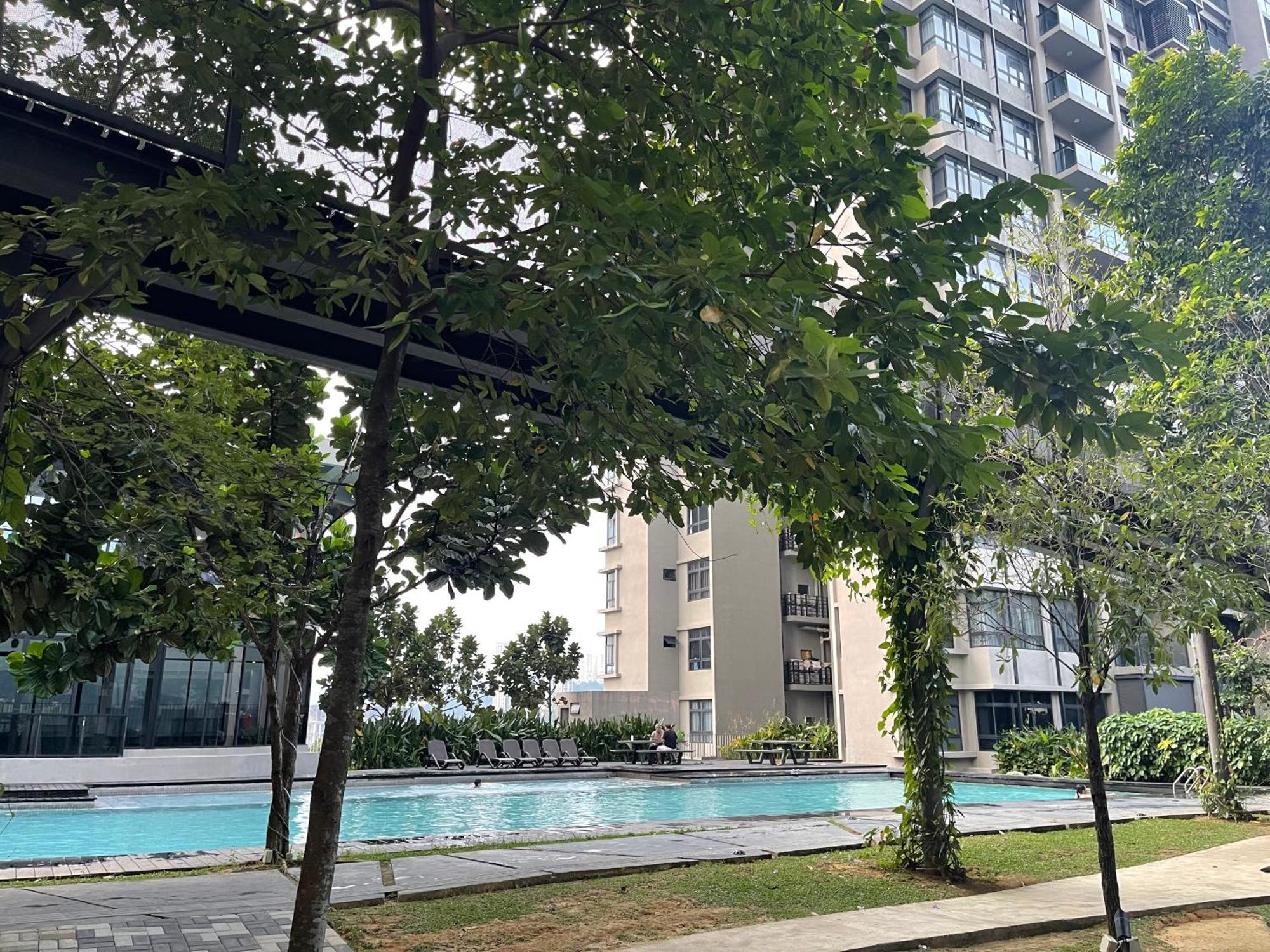 Astoria Ampang X Near Klcc Trx Bigroom 12pax