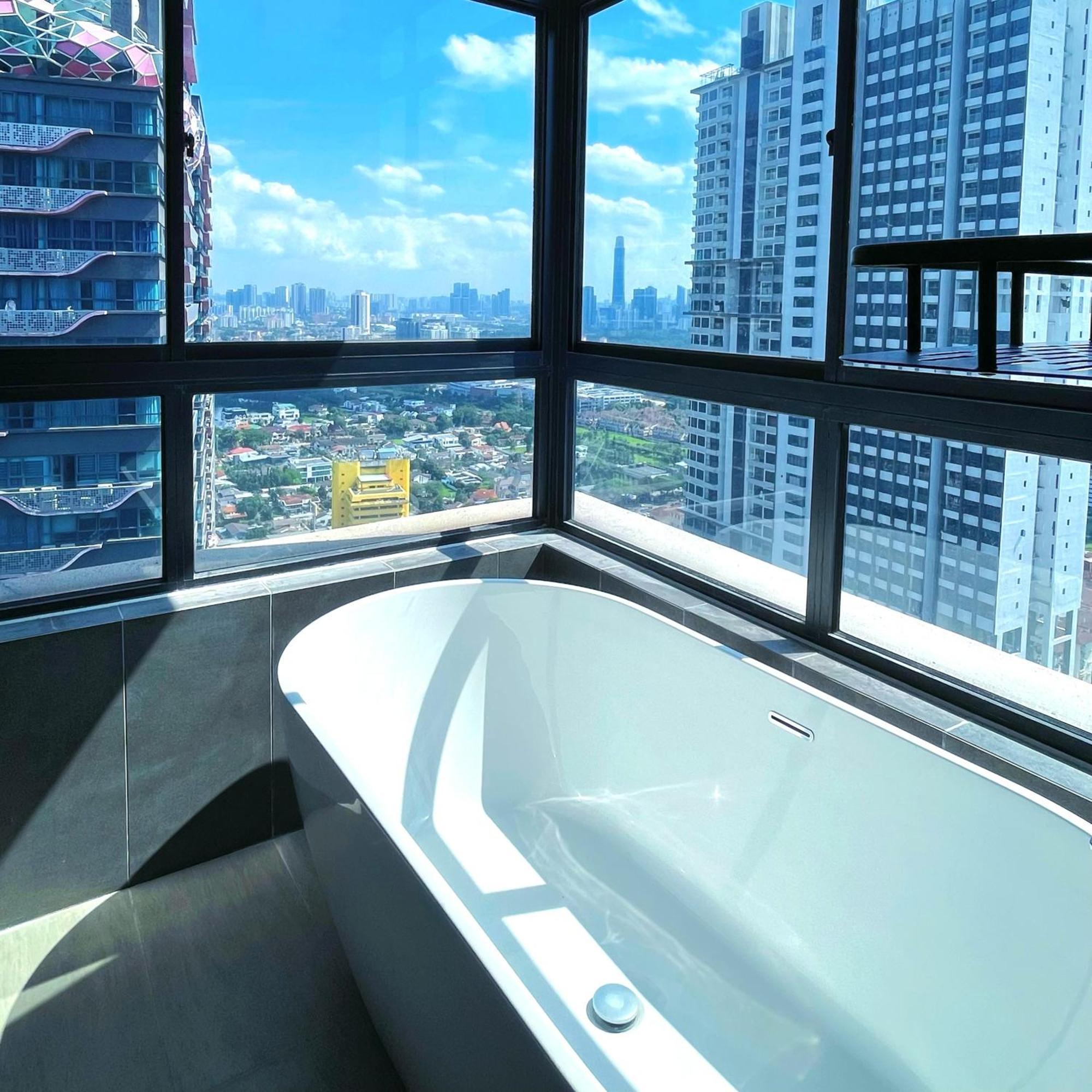 Astoria Ampang X Near Klcc Trx Bigroom 12pax *
